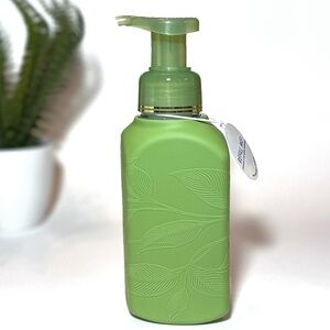 VINES Foaming Hand Soap Dispenser